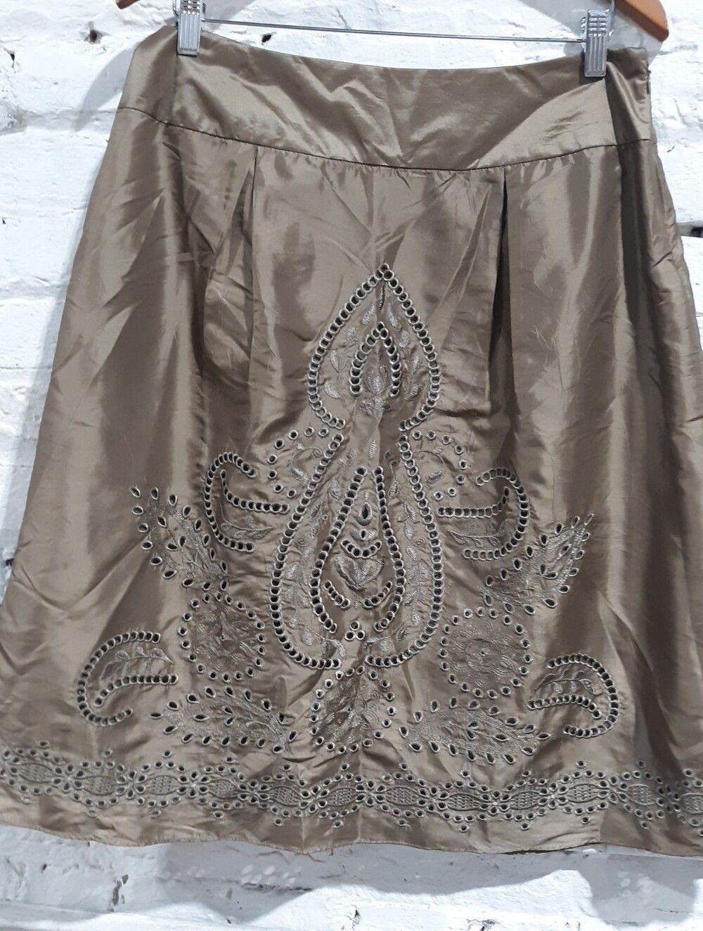 Nic + Zoe Vintage Taupe Bronze Embroidered Eyelet A-Line Pleated Skirt Size 8